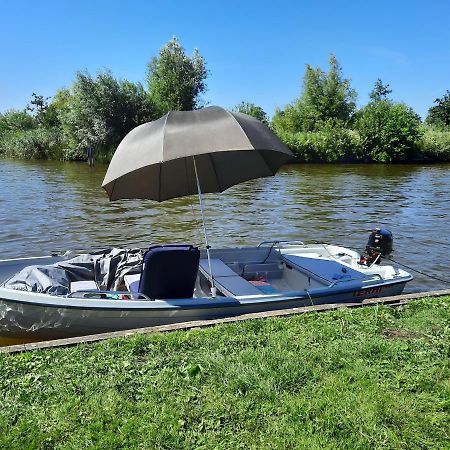 Wellness Lodge aan de Braassem Rijnsaterwoude Buitenkant foto