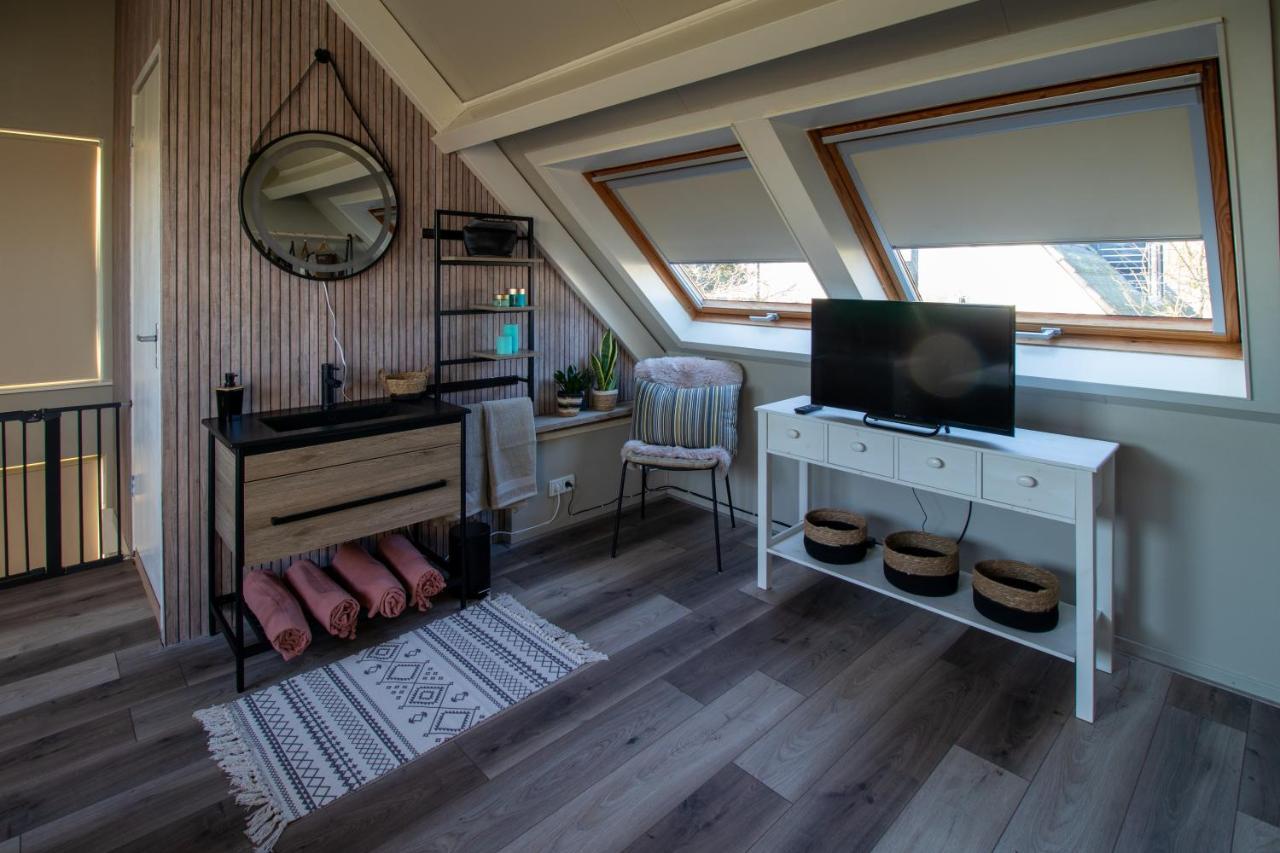 Wellness Lodge aan de Braassem Rijnsaterwoude Buitenkant foto