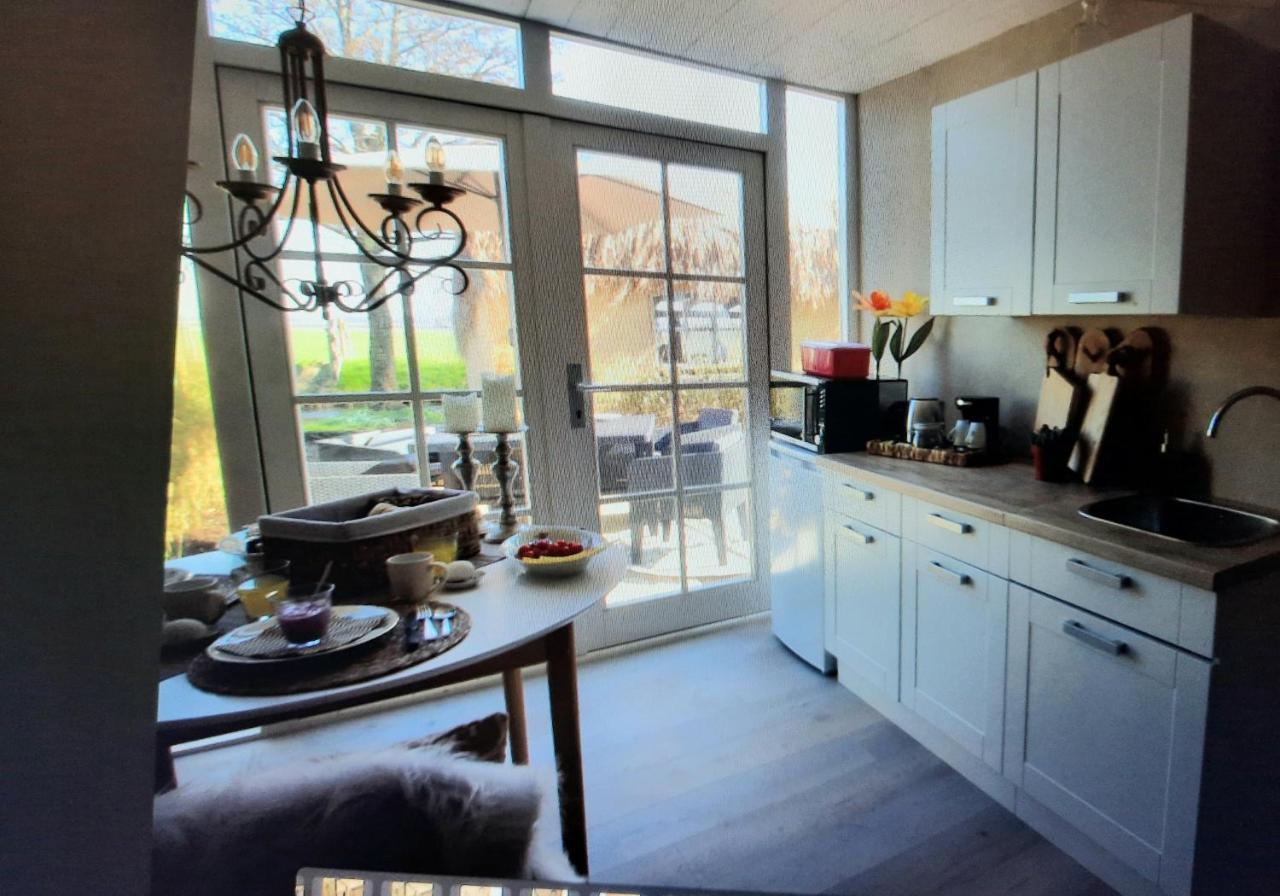 Wellness Lodge aan de Braassem Rijnsaterwoude Buitenkant foto
