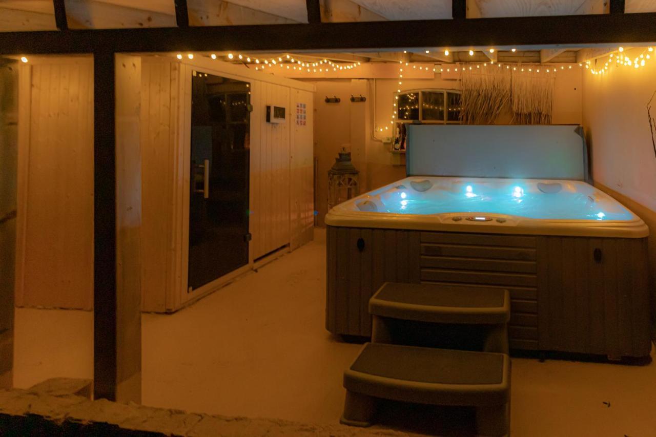 Wellness Lodge aan de Braassem Rijnsaterwoude Buitenkant foto