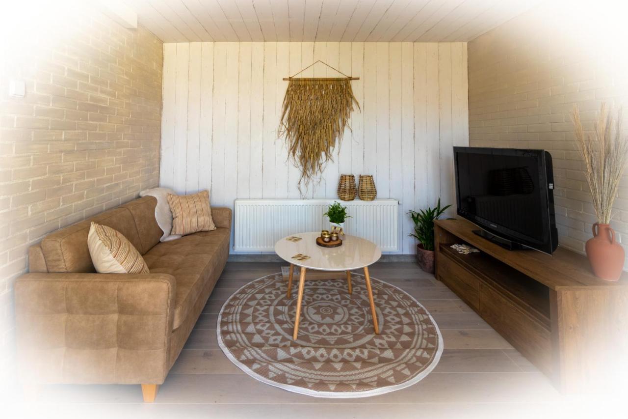 Wellness Lodge aan de Braassem Rijnsaterwoude Buitenkant foto